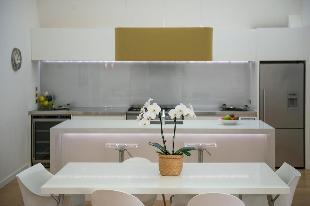 Luxurious Loft Apartments In The Heart Of Ahuriri Napier Esterno foto