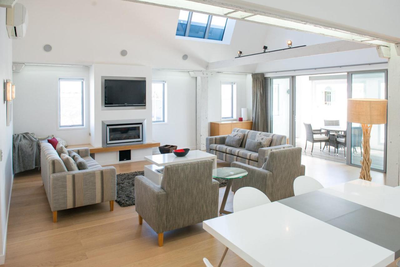 Luxurious Loft Apartments In The Heart Of Ahuriri Napier Esterno foto